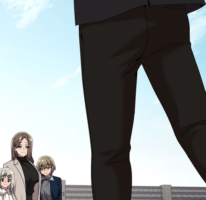 What’s wrong with this family? Chapter 61 Page 142